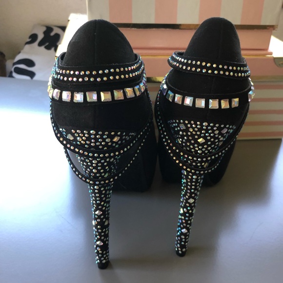 SL98 Heels - Picture 4 of 7